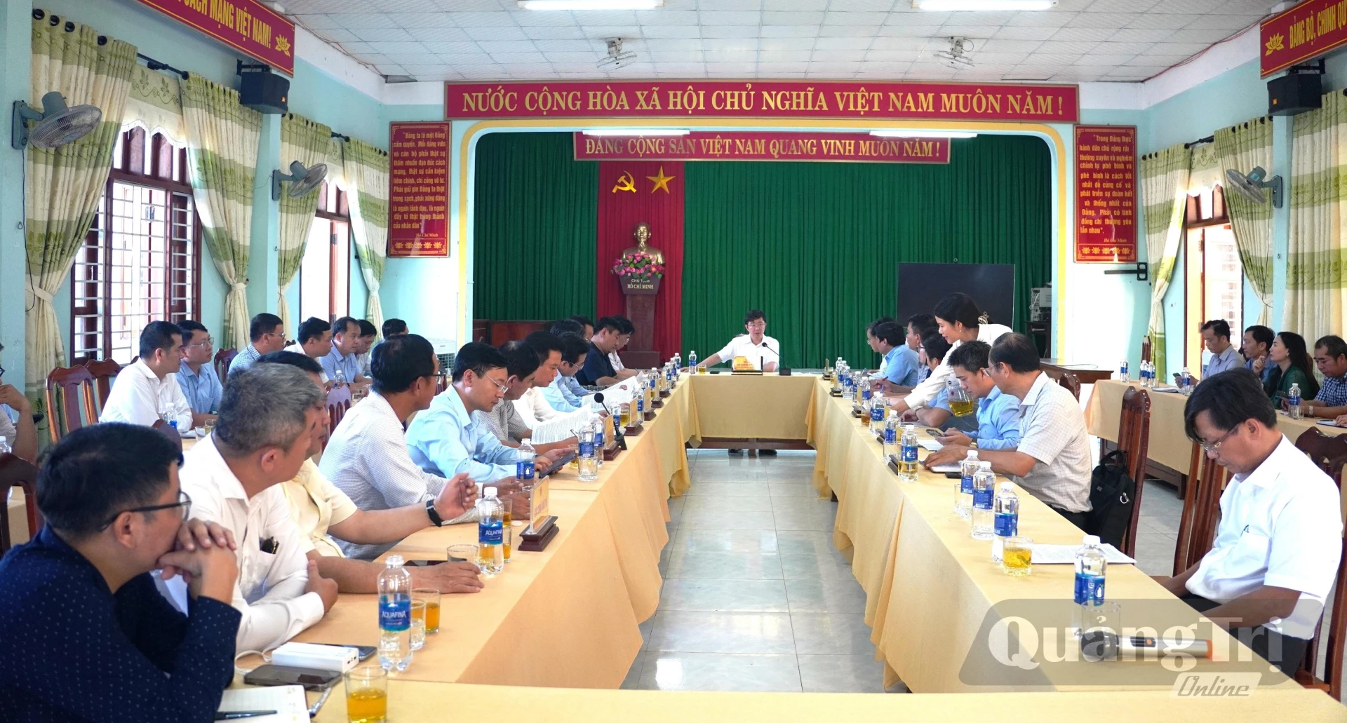 Đồng chí Bùi Hoàng Phương, Chủ tịch UBND tỉnh làm việc với các địa phương - Ảnh: Đ.V