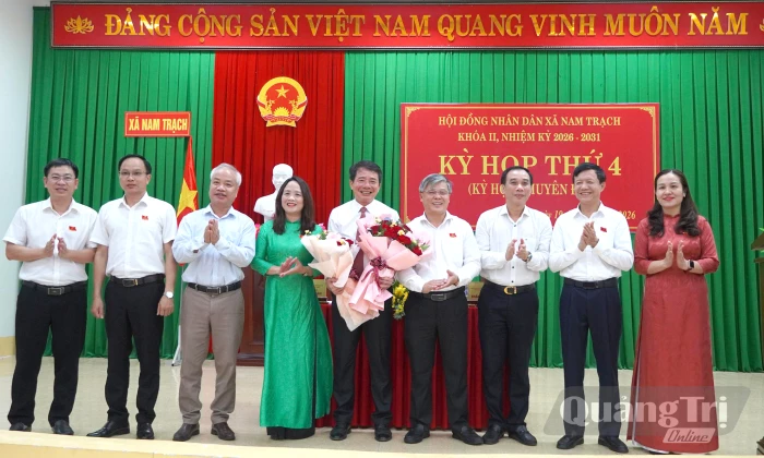 Đồng chí Hoàng Ngọc Đan được bầu giữ chức Chủ tịch UBND xã Nam Trạch