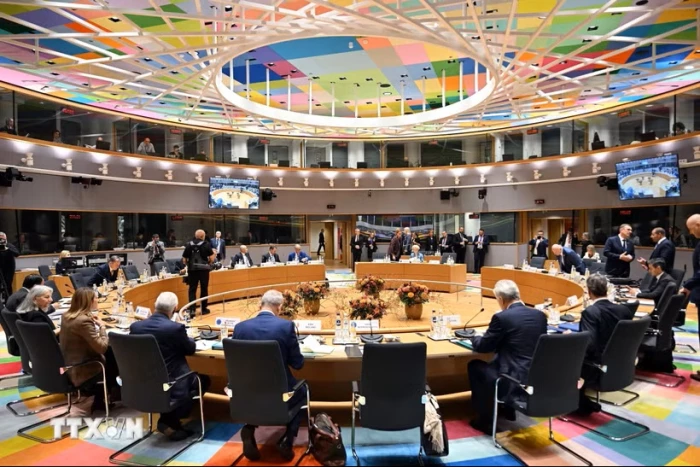 EU cam kết tiếp tục hỗ trợ Ukraine, chuẩn bị gói trừng phạt thứ 22 nhằm vào Nga