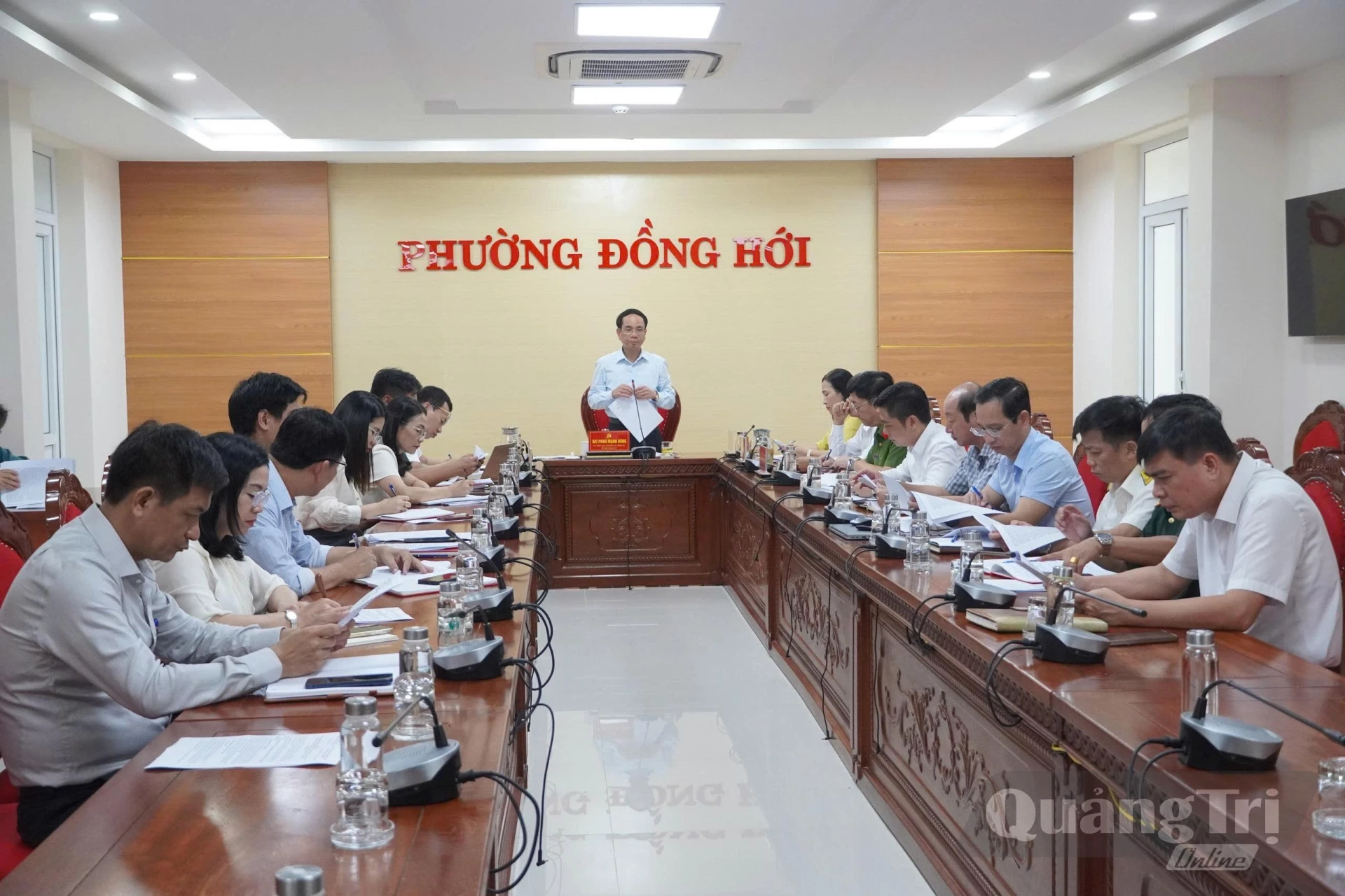 Đồng chí Phan Mạnh Hùng, Ủy viên Ban Thường vụ Tỉnh ủy, Bí thư Đảng ủy phường Đồng Hới kết luận tại buổi làm việc - Ảnh: H.Tr