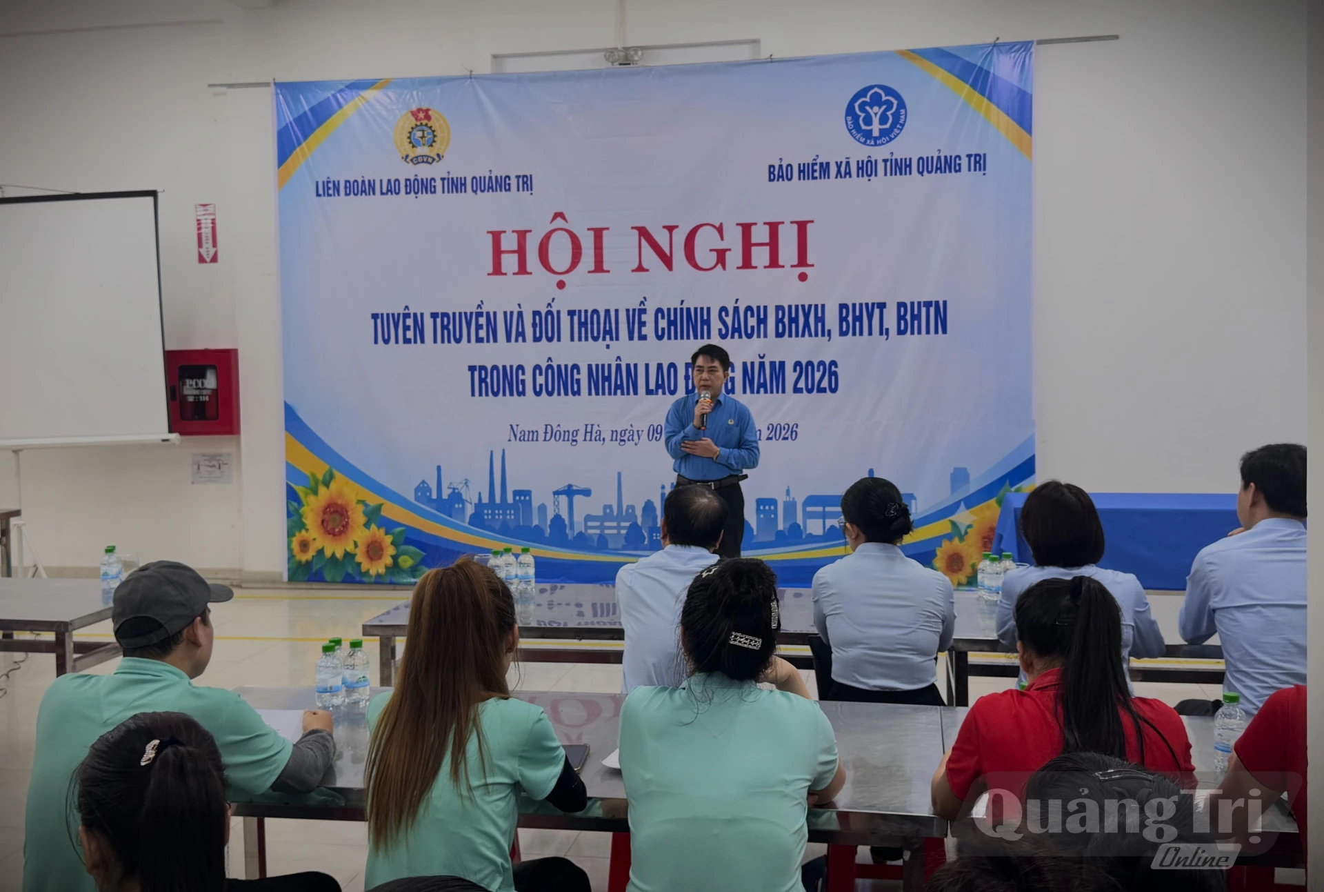 
Hội nghị là diễn đàn để công nhân lao động, cán bộ công đoàn cơ sở đối thoại trực tiếp với cơ quan BHXH- Ảnh: Mai Linh