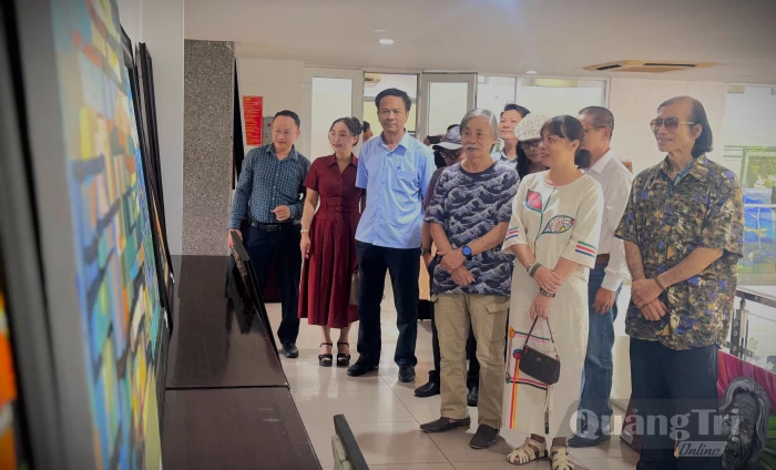 Tổng kết Trại sáng tác Mỹ thuật, Nhiếp ảnh 'Sắc màu Quảng Trị mới'