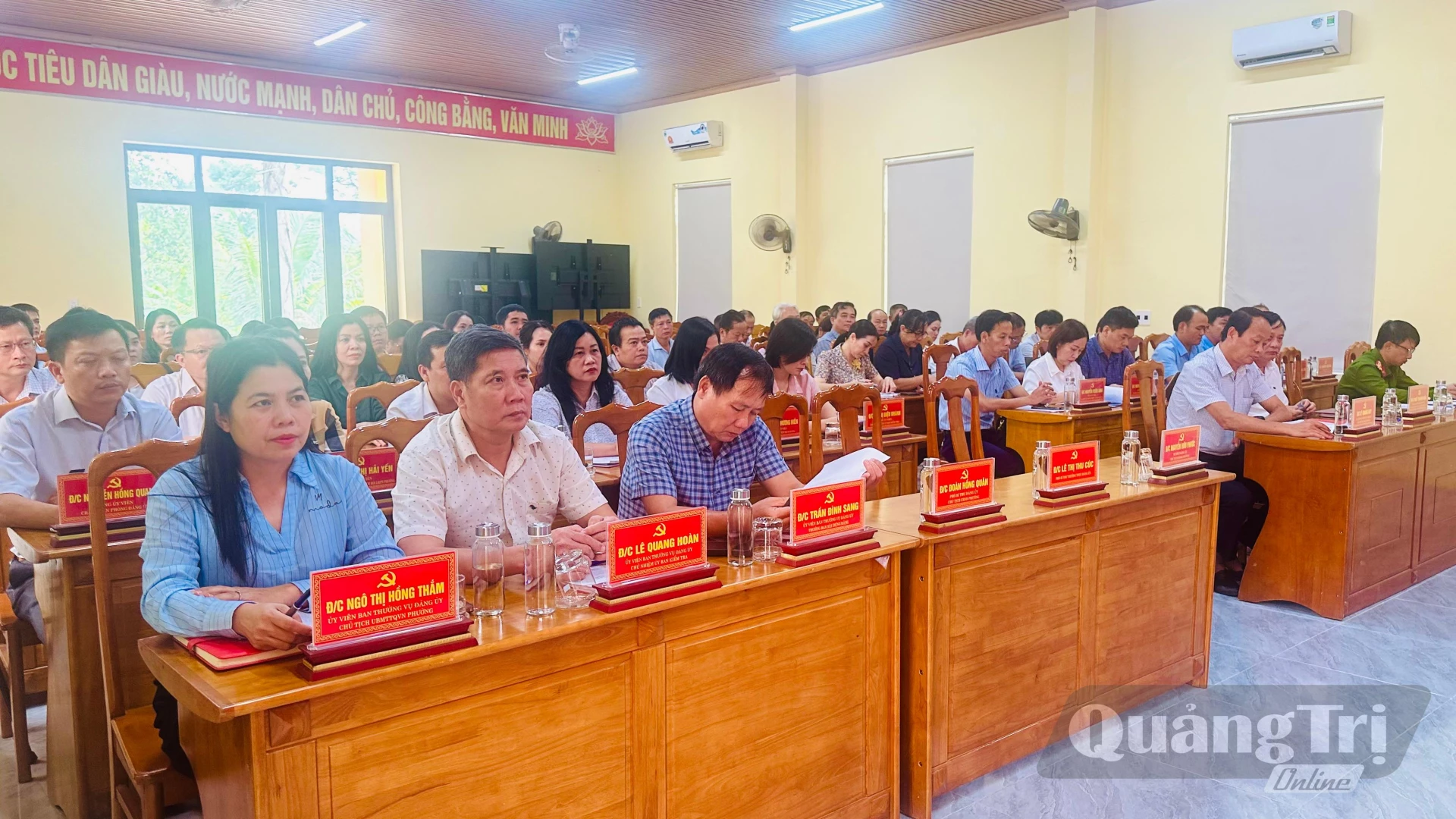 Các đại biểu tham dự hội nghị - Ảnh: B.N