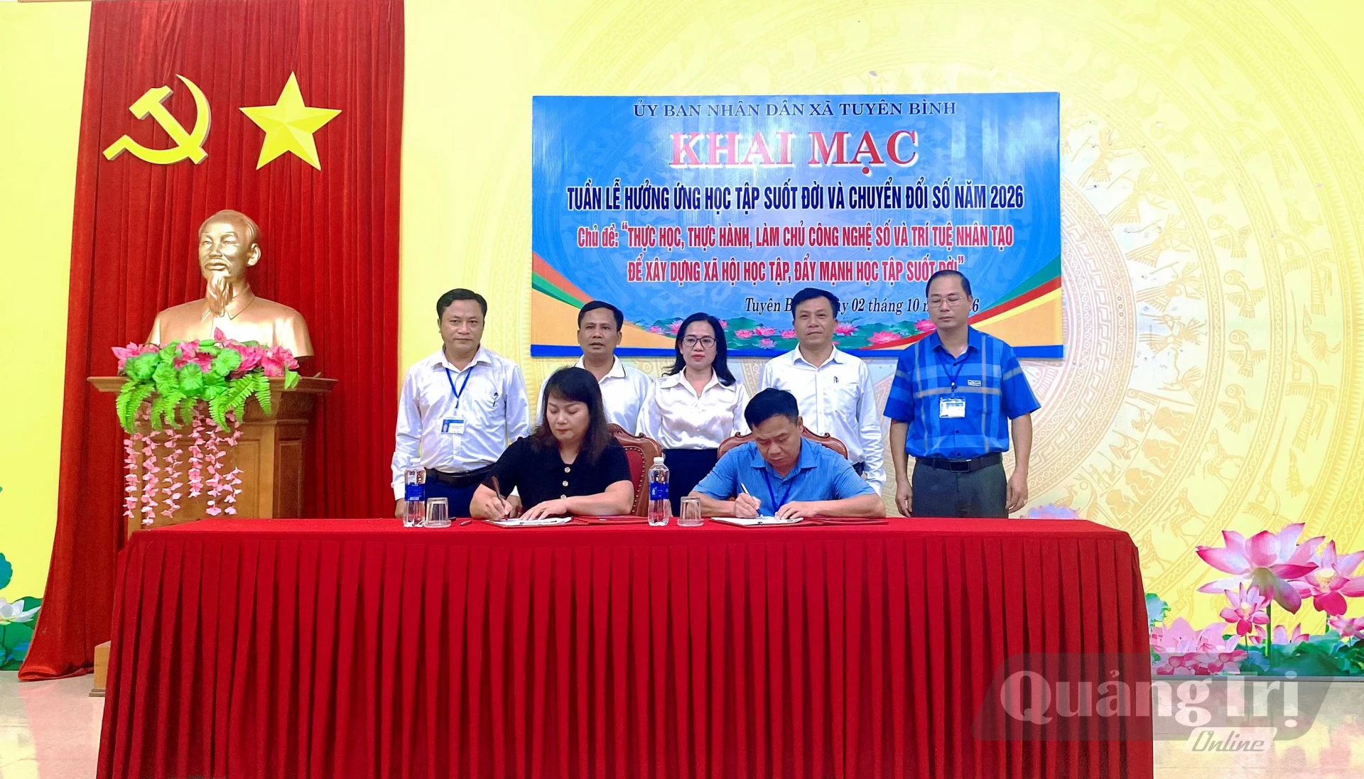Thư viện tỉnh và các trường tiểu học, THCS trên địa bàn xã Tuyên Bình ký kết chương trình phối hợp về phát triển văn hóa đọc - Ảnh: T.L