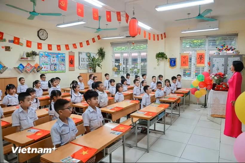 Khoảng 25.000 cán bộ quản lý được bố trí sang làm giáo viên