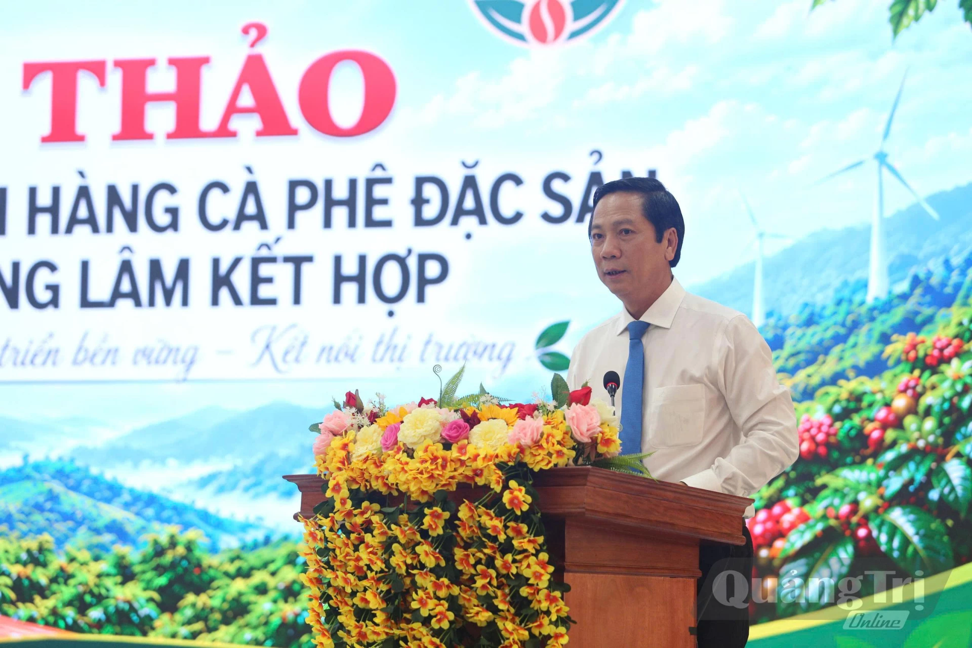 Đồng chí Phó Chủ tịchThường trực UBND tỉnh Hoàng Nam phát biểu khai mạc tai hội thảo - Ảnh: Hoàng Hùng