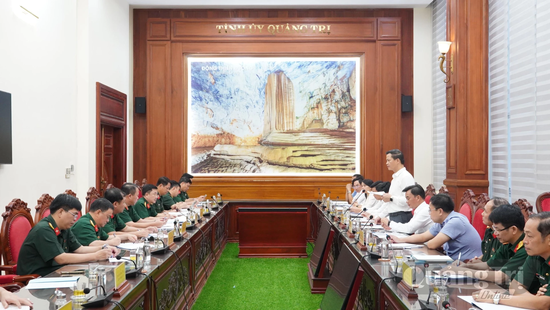 Đồng chí Bí thư Tỉnh ủy làm việc với đoàn công tác Binh đoàn 12