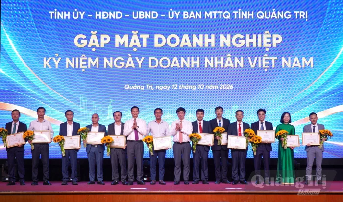 Lãnh đạo tỉnh gặp mặt doanh nghiệp, nhà đầu tư tiêu biểu