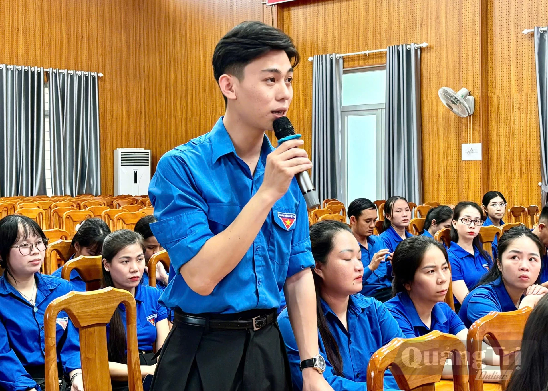 Thanh niên nêu quan điểm, phát biểu ý kiến - Ảnh: P.V