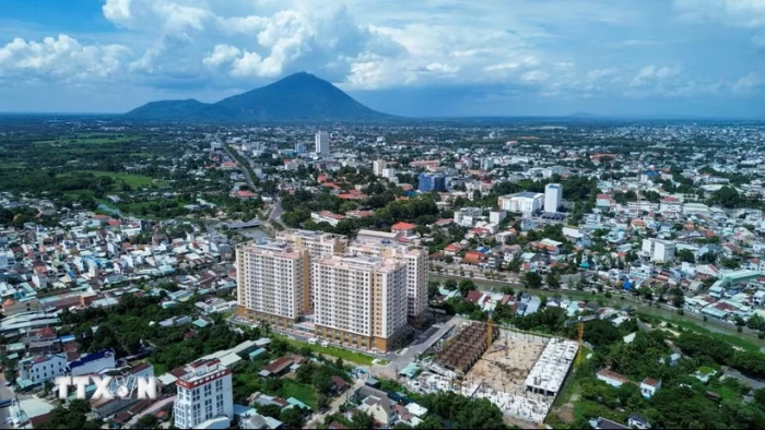 Quốc hội làm việc liên quan đến Luật chứng khoán, lĩnh vực công thương và nhà ở