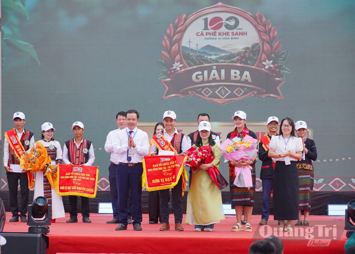 Giải Ba thuộc về đội xã Khe Sanh - Ảnh: Lê Trường