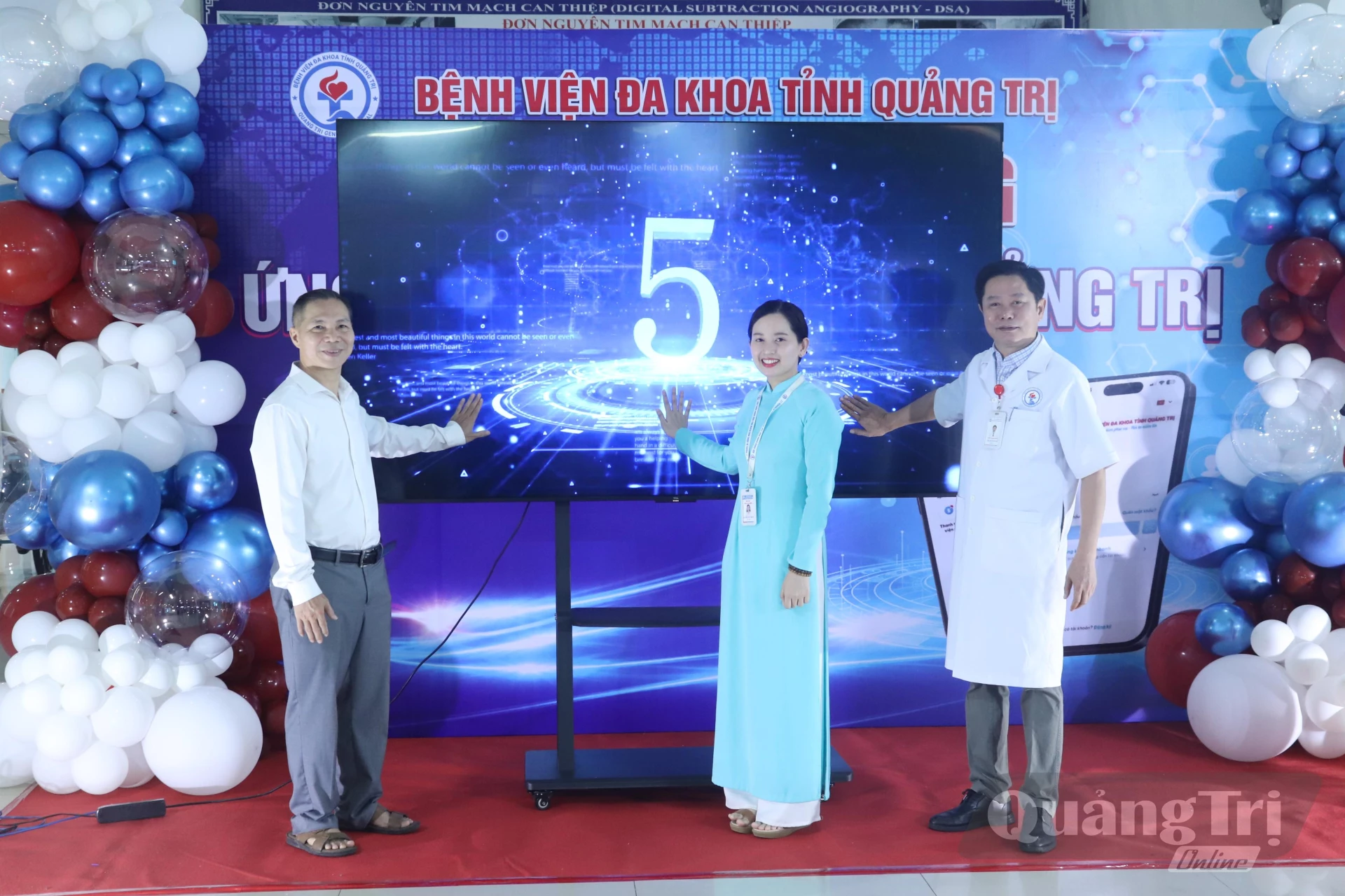 Khai trương ứng dụng Bệnh viện Quảng Trị - Ảnh: T.P