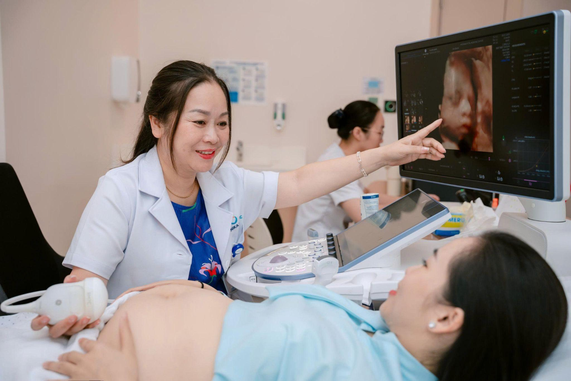 PhenikaaMec tiên phong áp dụng siêu âm theo tiêu chuẩn quốc tế ISOUG khảo sát 42 chỉ số phát triển của thai nhi
