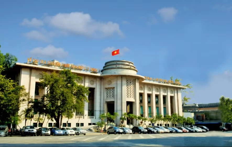Ngân hàng Nhà nước xem xét giao room tín dụng thấp trong năm 2027 nếu tổ chức tín dụng không tuân thủ. (Ảnh: Vietnam+)