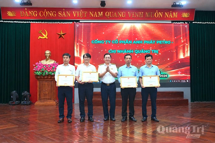Tuyên dương, khen thưởng 11 đơn vị thực hiện tốt chính sách, pháp luật thuế