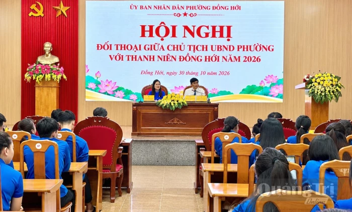Đồng Hới: Lãnh đạo UBND phường đối thoại với thanh niên