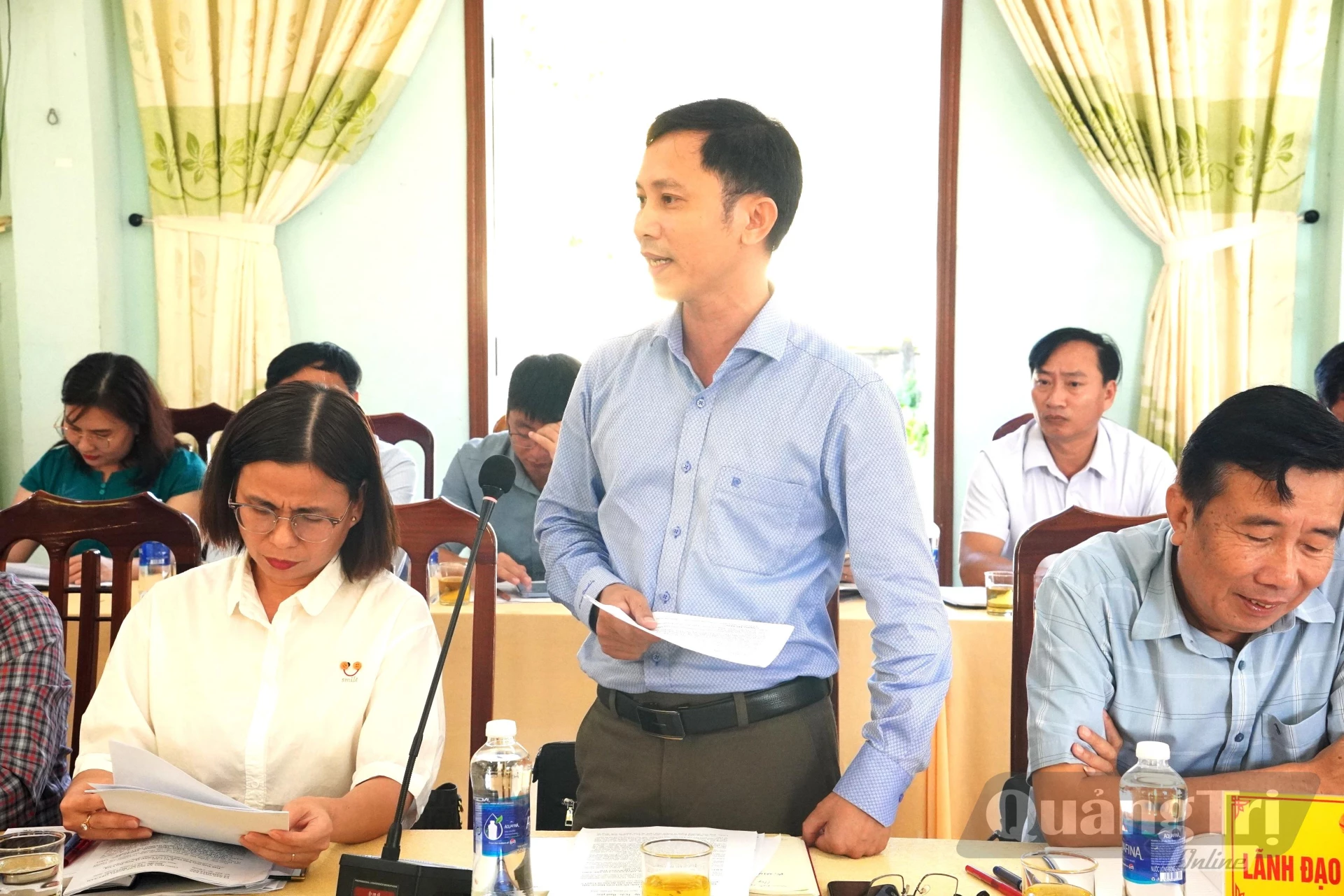 Đại diện lãnh đạo các xã báo cáo tại buổi làm việc - Ảnh: Đ.V