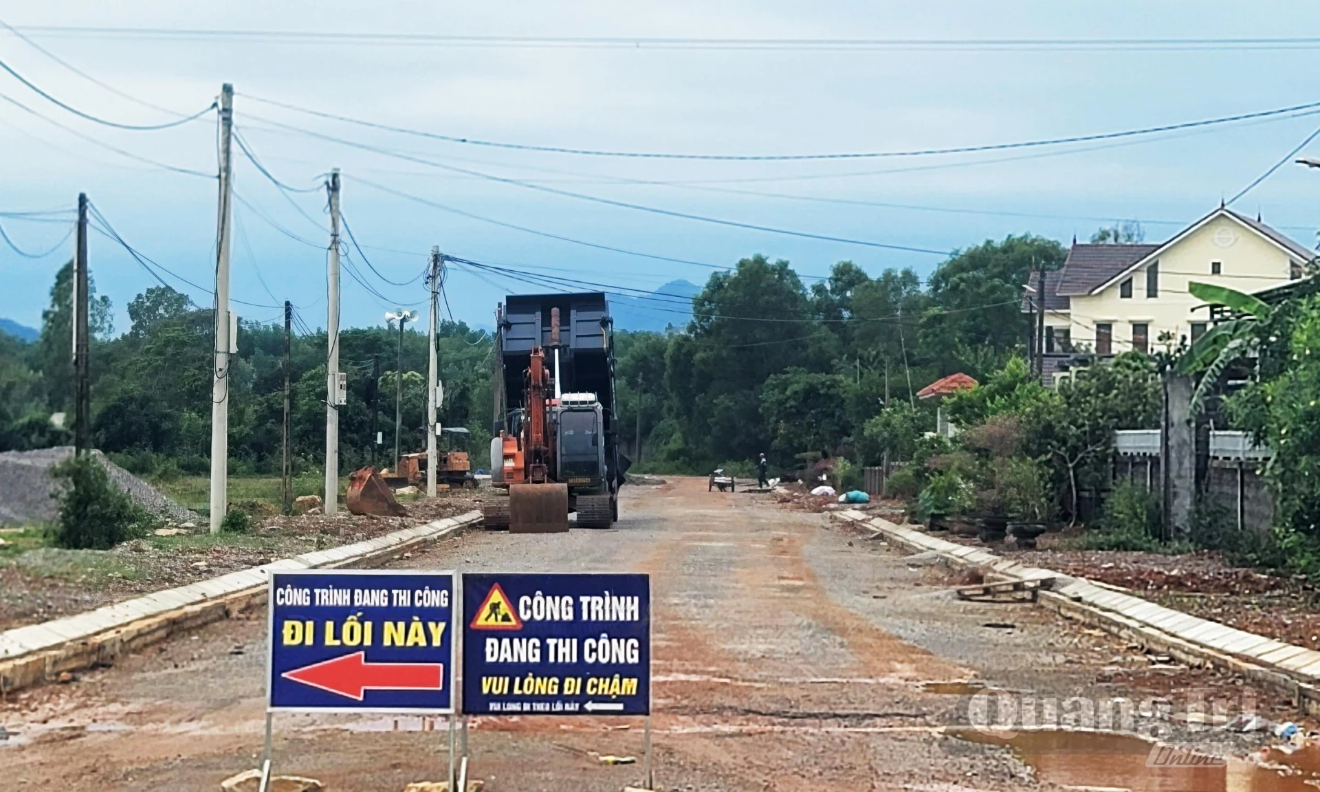 Các tuyến giao thông đang triển khai thi công nâng cấp, sửa chữa- Ảnh: T.L