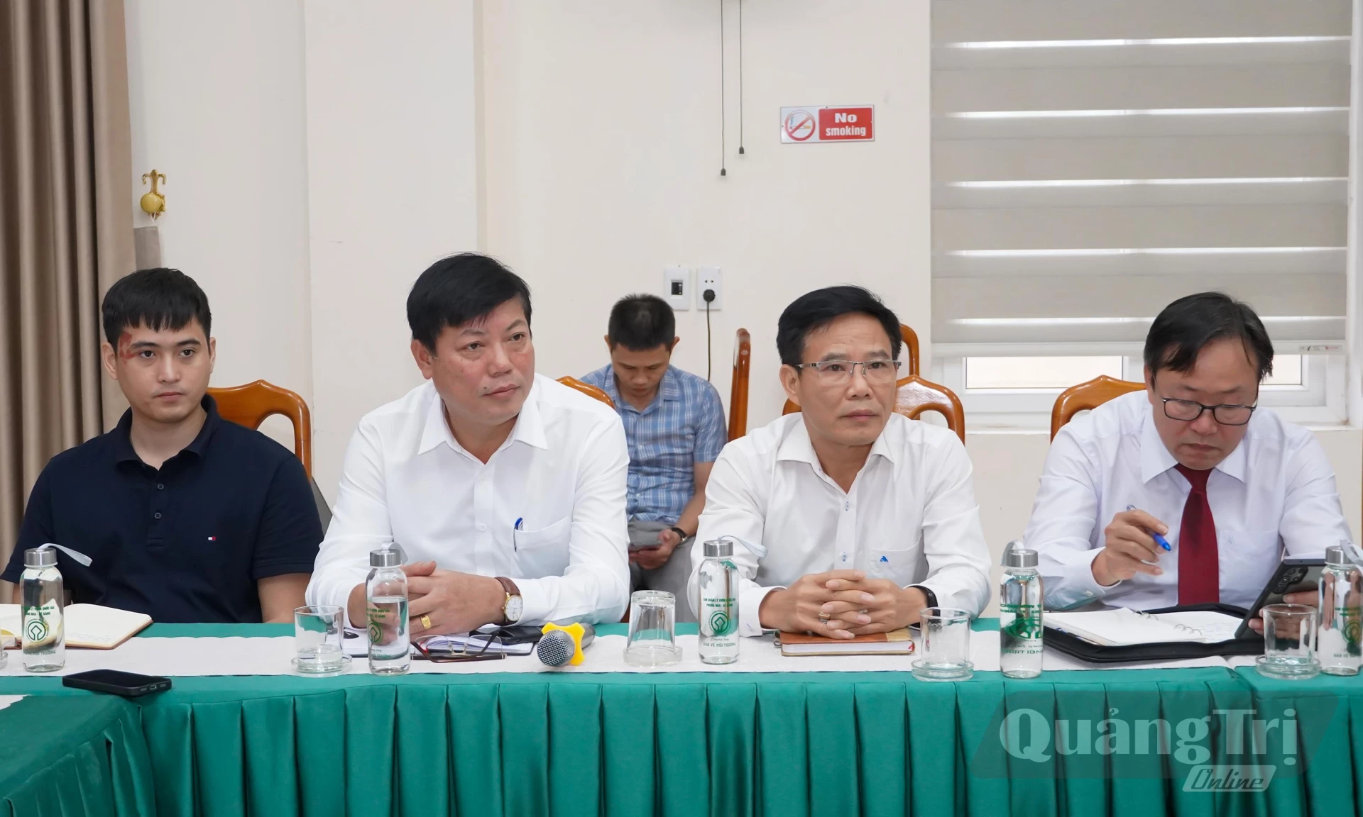 Đại biểu tham gia buổi làm việc - Ảnh: N.H