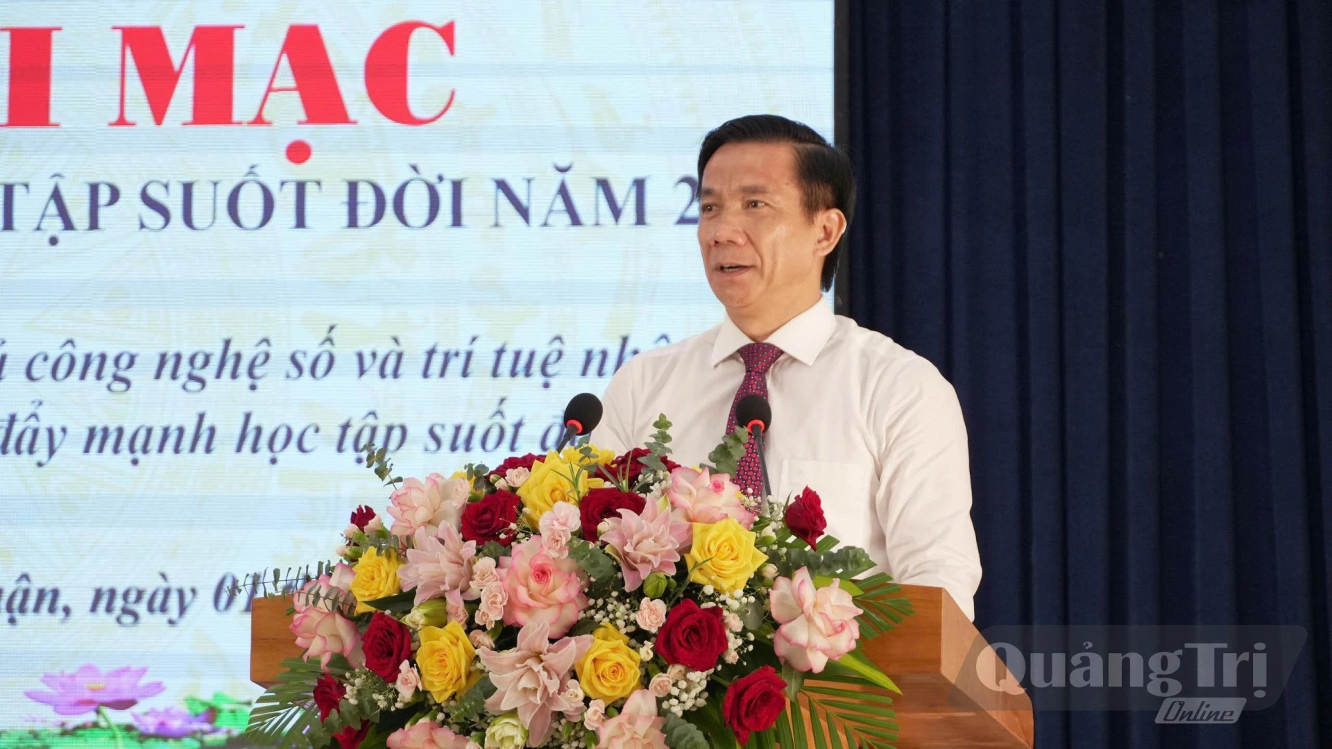 Đồng chí Nguyễn Đình Hải, Phó Giám đốc Sở Giáo dục và Đào tạo, Thành viên Ban chỉ đạo Xây dựng Xã hội học tập tỉnh phát biểu - Ảnh: H.L