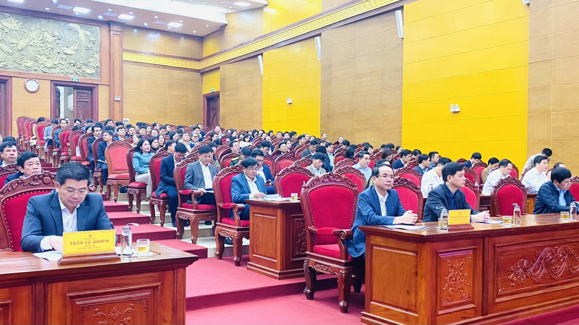 Các đại biểu tham dự hội nghị tại điểm cầu Quảng Trị - Ảnh: N.L