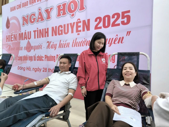 Tiếp nhận 214 đơn vị máu tại Ngày hội hiến máu tình nguyện