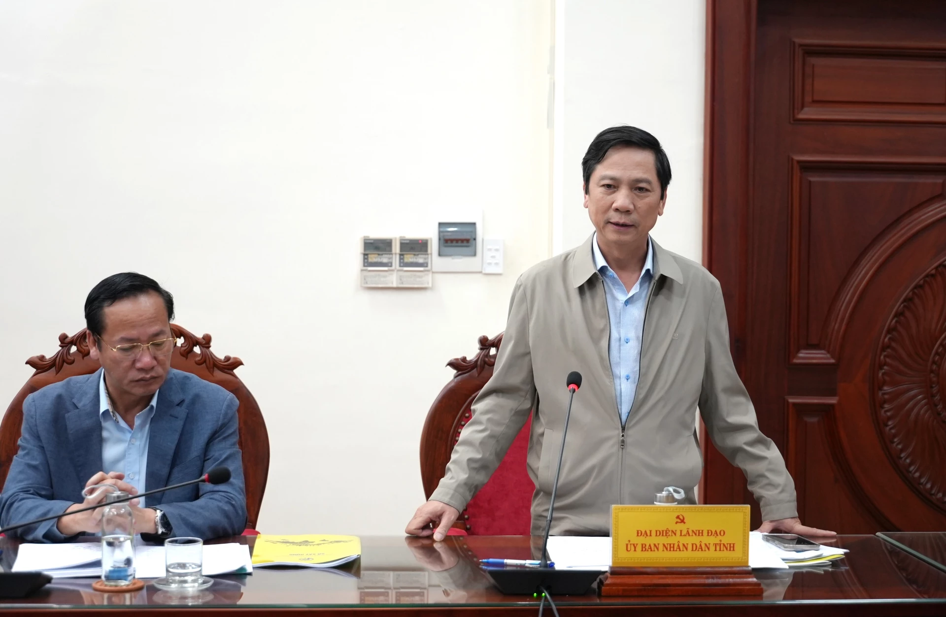 Đồng chí Phó Chủ tịch Thường trực UBND tỉnh Hoàng Nam phát biểu tại buổi làm việc - Ảnh: Trung Đức