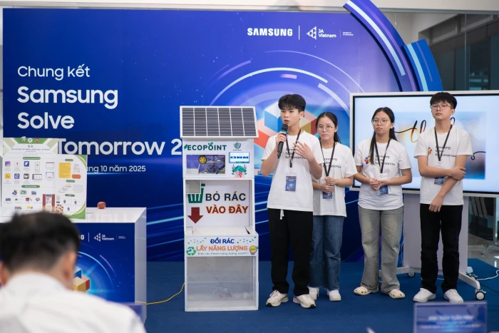 Nhóm học sinh trường iSchool Quảng Trị đoạt Giải Triển vọng tại 'Solve for Tomorrow 2025'