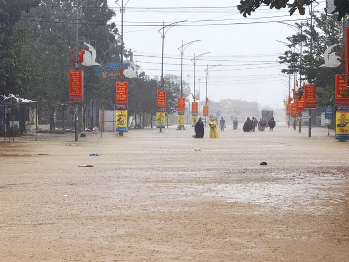 Mưa lớn, gây ngập lụt ở một số địa phương