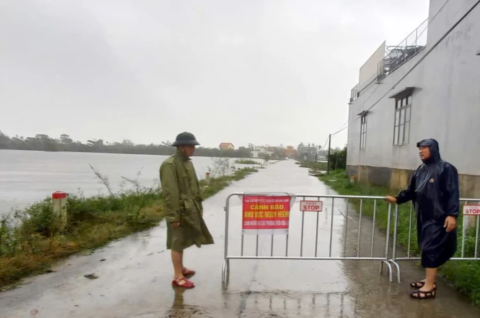 Tập trung khắc phục hậu quả mưa lũ và chủ động ứng phó với bão Kalmaegi