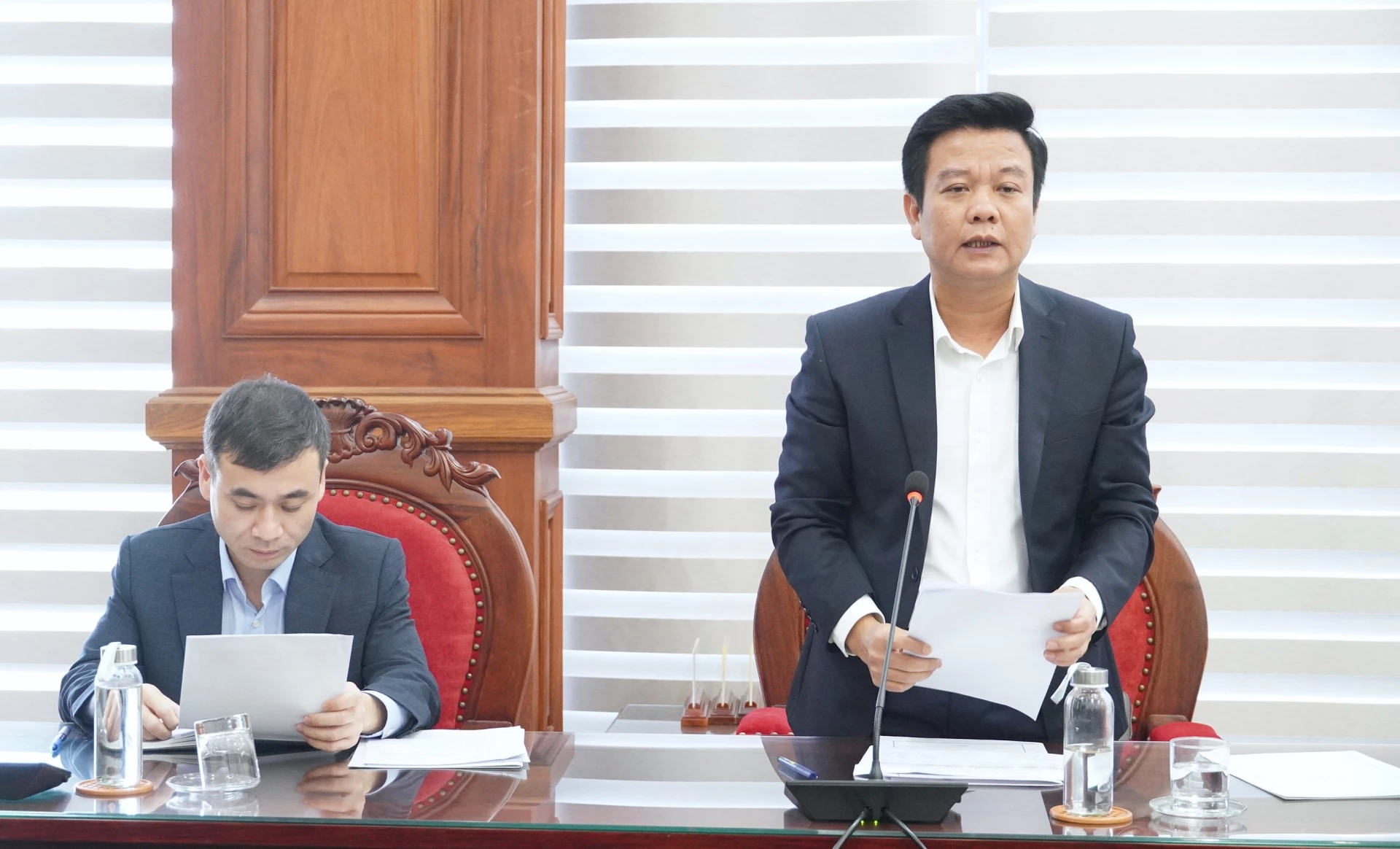 Lãnh đạo Sở NN - MT báo cáo tại buổi làm việc - Ảnh: QV