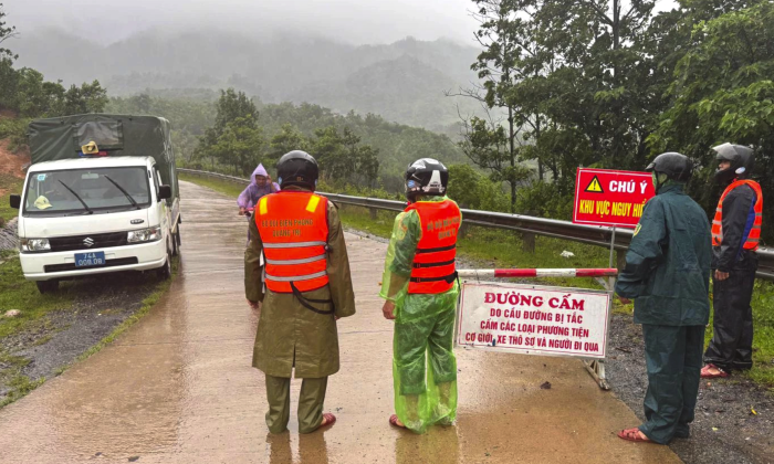 Toàn tỉnh còn hơn 130 điểm ngập lụt, sạt lở