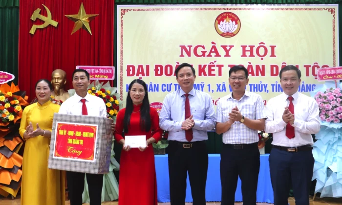 Sôi nổi Ngày hội "Đại đoàn kết toàn dân tộc" tại khu dân cư Tiên Mỹ 1