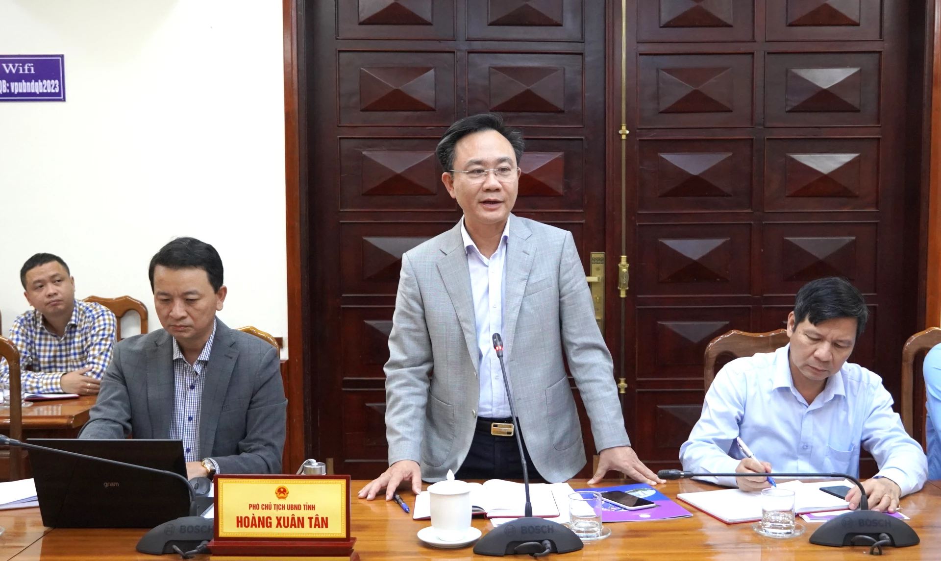 Đồng chí Hoàng Xuân Tân, Phó Chủ tịch UBND tỉnh kết luận tại buổi làm việc. Ảnh: H.Tr.