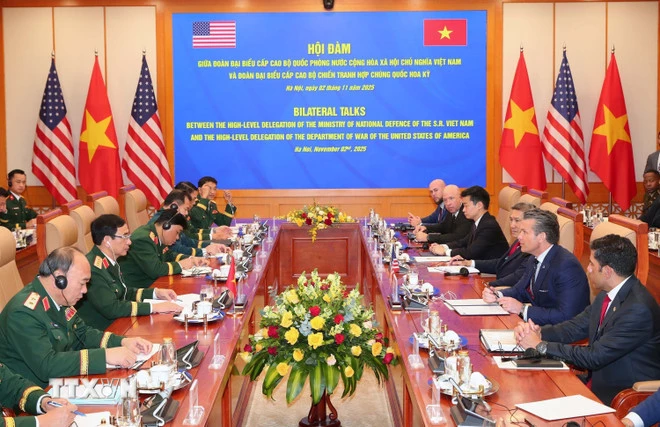 Hội đàm giữa Bộ Quốc phòng hai nước. (Ảnh: Trọng Đức/TTXVN)
