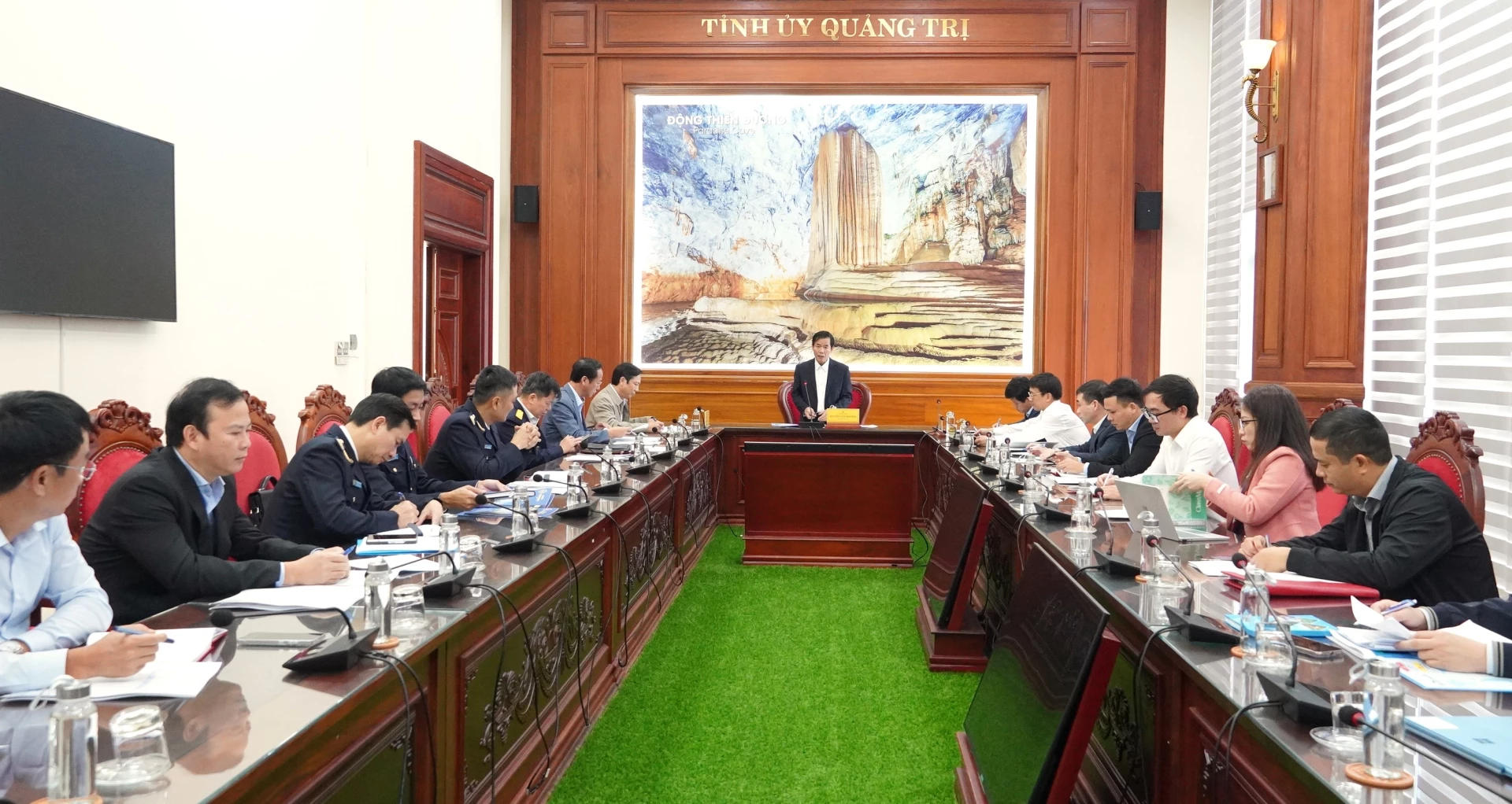 Đồng chí Nguyễn Văn Phương, Bí thư Tỉnh ủy kết luận buổi làm việc - Ảnh: QV