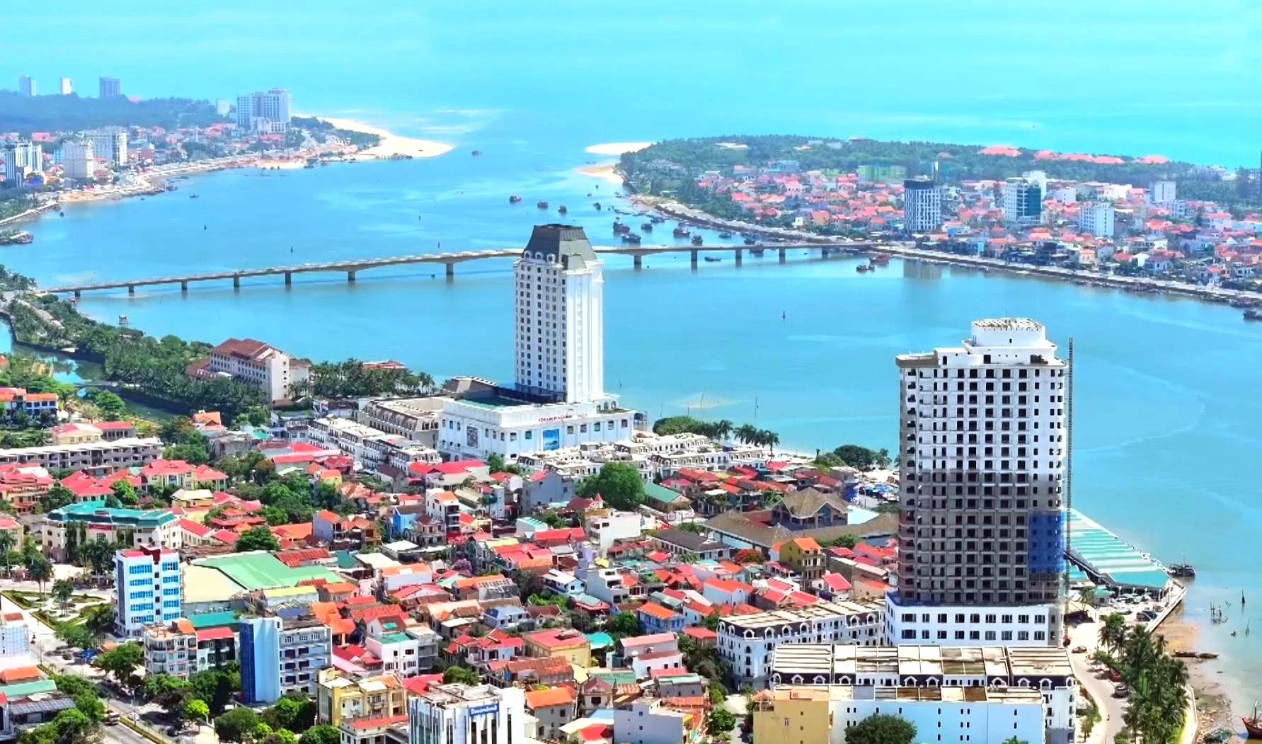 Đồng Hới, trung tâm hành chính của tỉnh Quảng Trị ngày càng khởi sắc - Ảnh: A.T