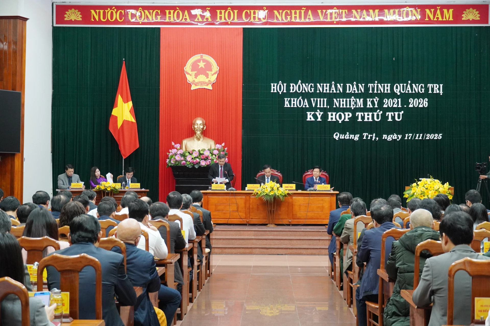 Quang cảnh kỳ họp. Ảnh: X.P