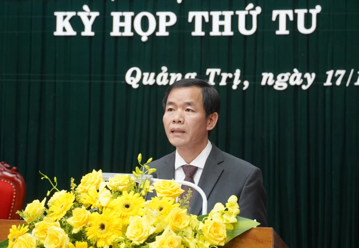 Tiếp tục đoàn kết, tạo bước chuyển mình mạnh mẽ, vươn lên trở thành cực tăng trưởng mới của khu vực miền Trung (*)