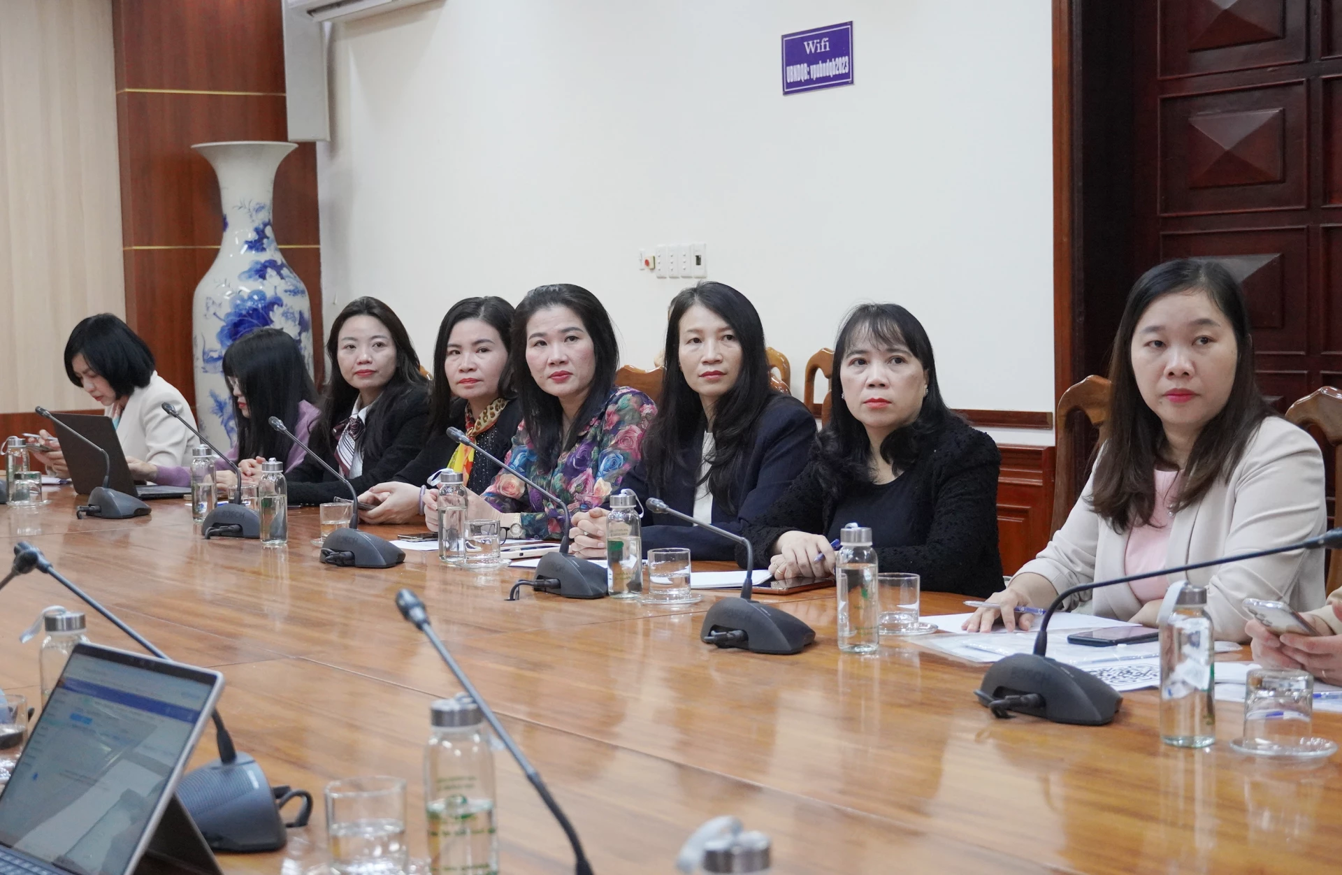 Các đại biểu tham dự tại điểm cầu UBND tỉnh Quảng Trị. Ảnh: X.P