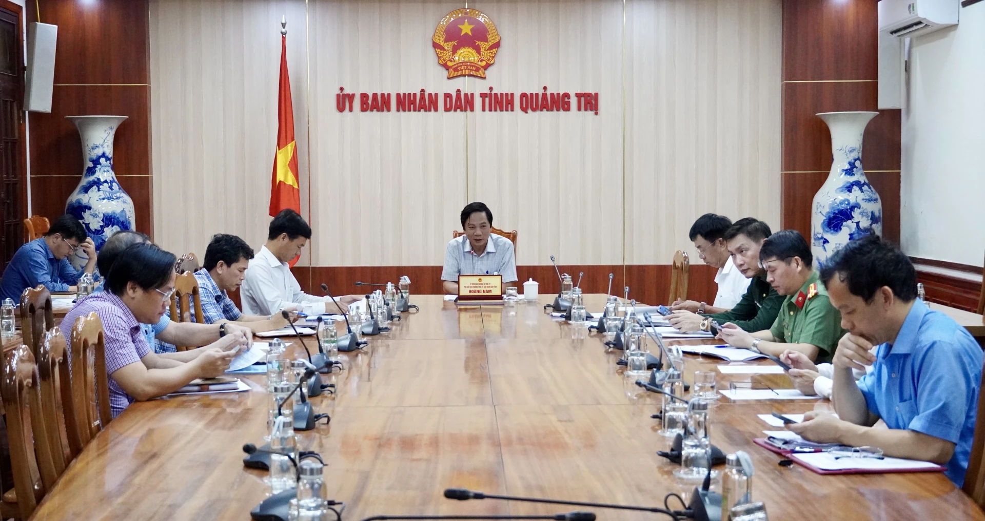 Quang cảnh buổi họp - Ảnh: H.N