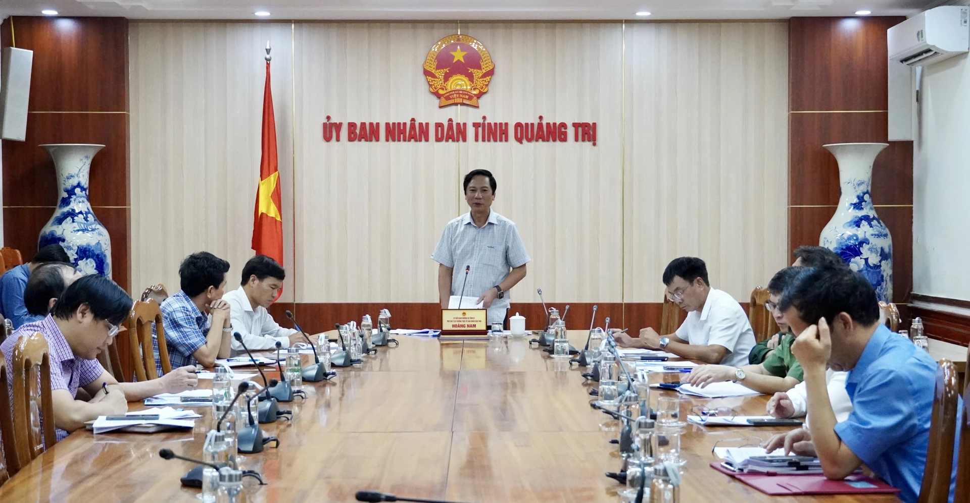 Đồng chí Phó Chủ tịch Thường trực UBND tỉnh Hoàng Nam phát biểu kết luận cuộc họp - Ảnh: H.N