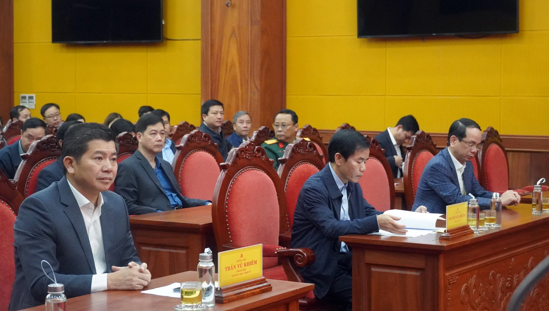 Các đại biểu dự lễ - Ảnh: N.M