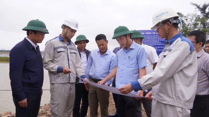 Đồng chí Phó Chủ tịch Thường trực UBND tỉnh kiểm tra tình hình thực hiện các dự án lĩnh vực nông nghiệp