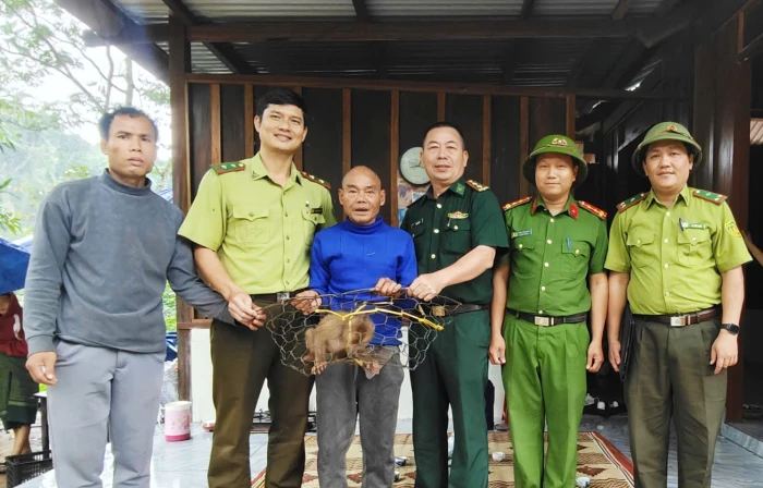 Đồng bào dân tộc thiểu số nâng cao ý thức bảo vệ động vật hoang dã