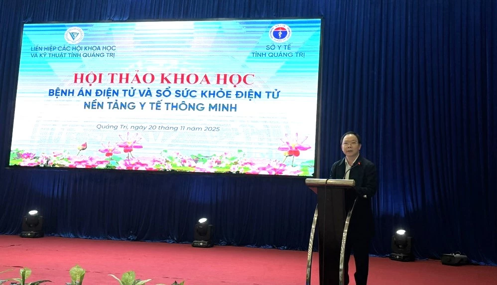 Đại diện lãnh đạo Sở y tế Quảng Trị phát biểu đề dẫn tại hội thảo - Ảnh: H.L