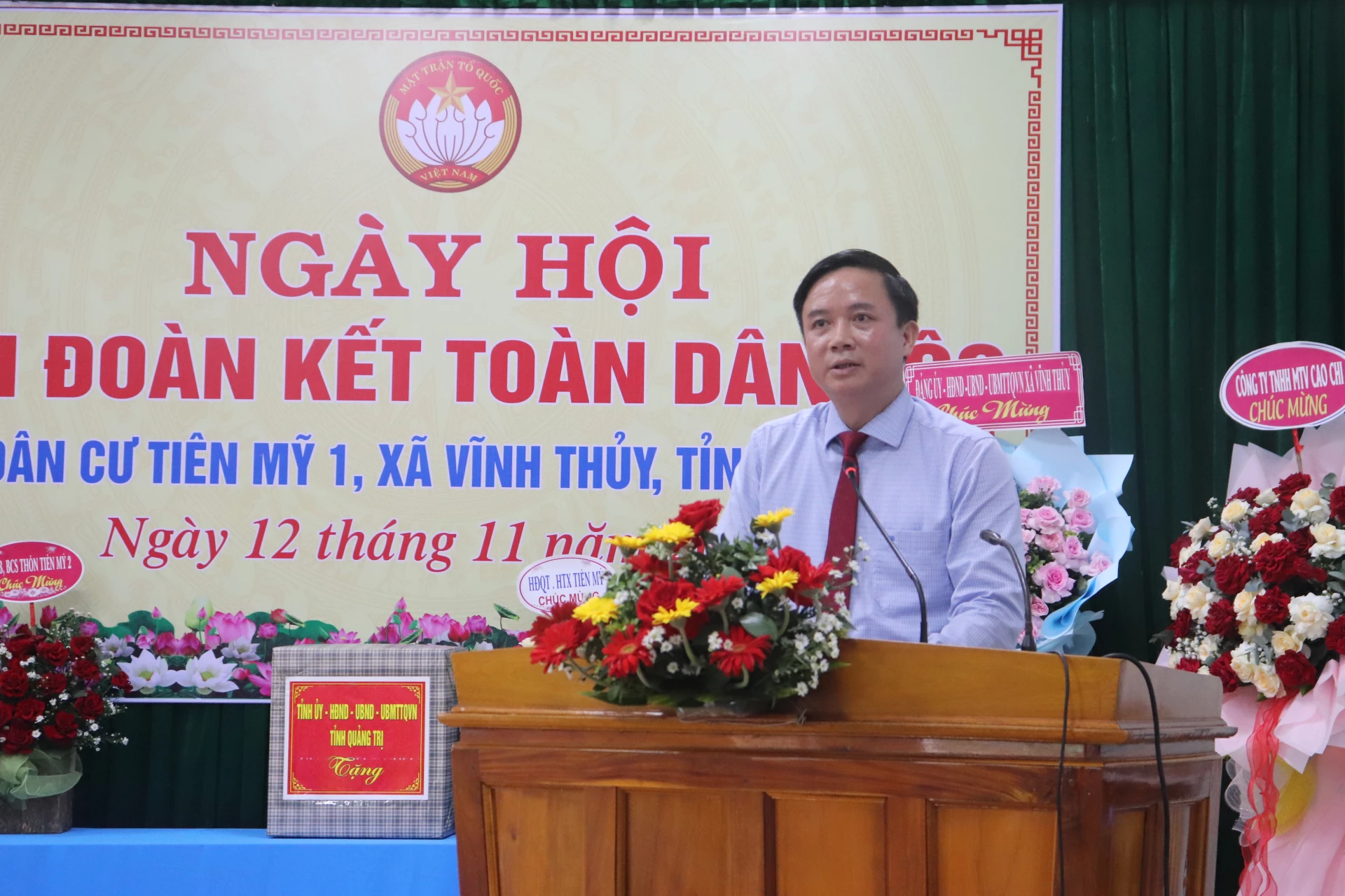 Đồng chí Phạm Tiến Nam, Phó Bí thư Đảng ủy các cơ quan Đảng tỉnh phát biểu tại “Ngày hội Đại đoàn kết toàn dân tộc” của thôn Tiên Mỹ 1 - Ảnh: T.P