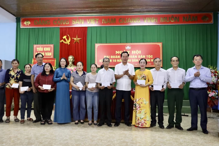 Ấm áp 'Ngày hội đại đoàn kết toàn dân tộc' ở tiểu khu Đồng Văn