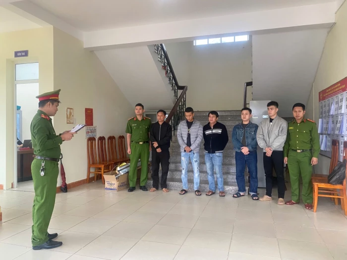 Khởi tố 7 đối tượng gây rối trật tự công cộng