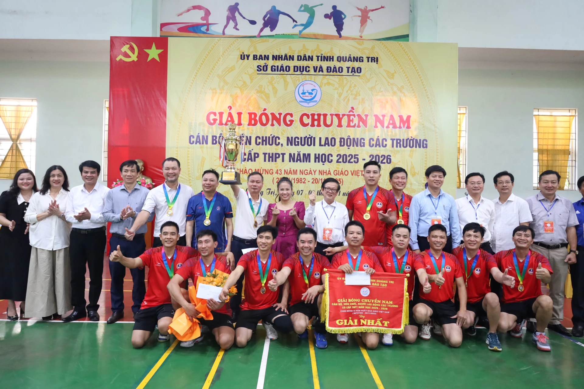 Trường THPT Lê Trực vô địch Giải Bóng chuyền ngành giáo dục Quảng Trị. Ảnh: Quang Ngọc